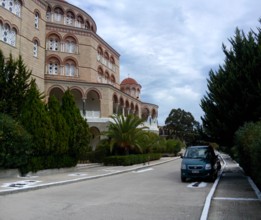 Strada in curtea Manastirii